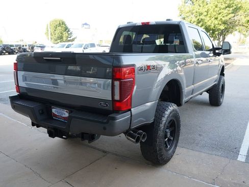 Used 2022 Ford F350 Platinum AWD/4WD image 12