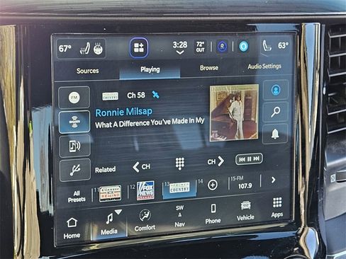 Used 2024 RAM 1500 Laramie image 18