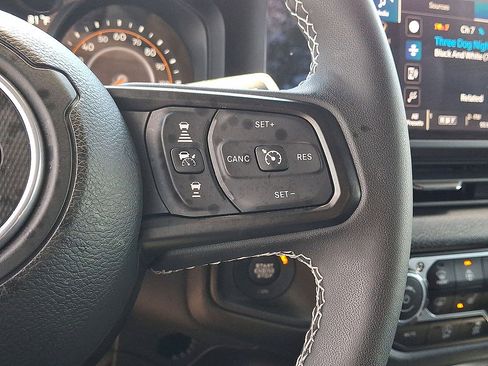 Used 2025 Jeep Wrangler Sport AWD/4WD image 18