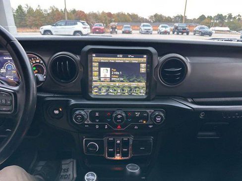 Certified 2022 Jeep Wrangler Unlimited Sport w/ Sun And Sound Package image 13