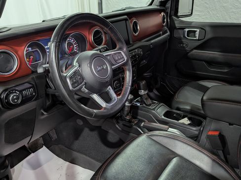 Used 2022 Jeep Gladiator Rubicon w/ Cold Weather Group AWD/4WD image 24