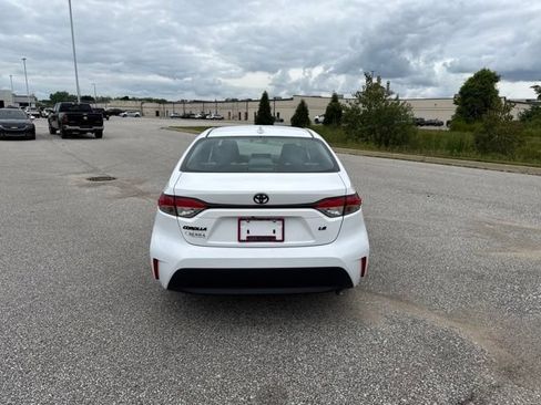 Used 2024 Toyota Corolla LE FWD image 6