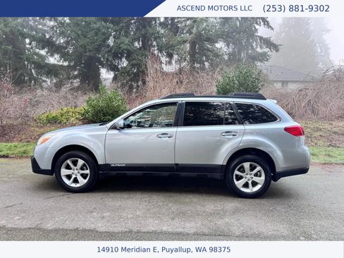 Used 2013 Subaru Outback 2.5i Premium image 2