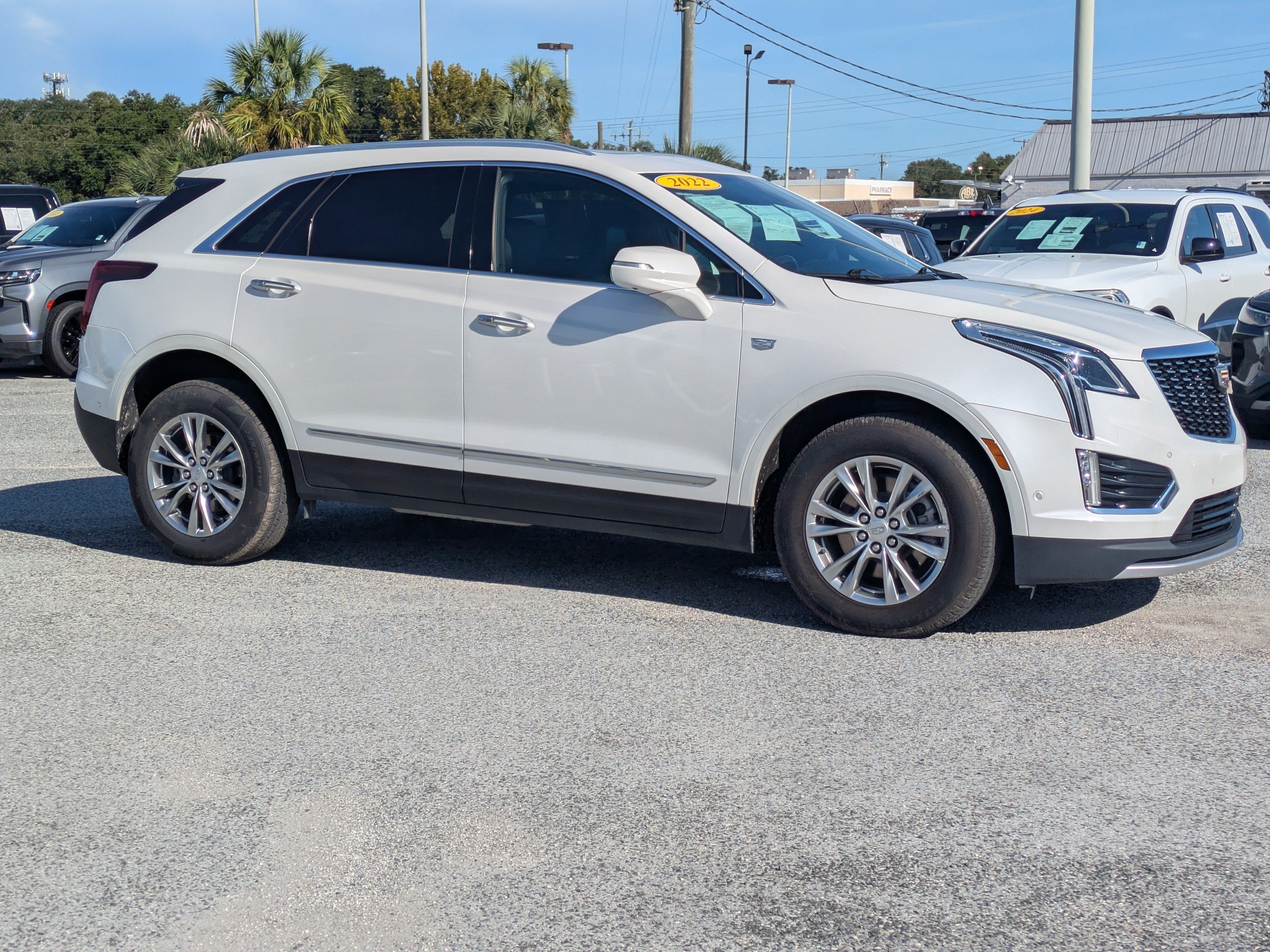 Used 2022 Cadillac XT5 Premium Luxury FWD image 3