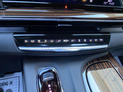 Used 2023 Cadillac Escalade Premium Luxury w/ Touring Package AWD/4WD image 30