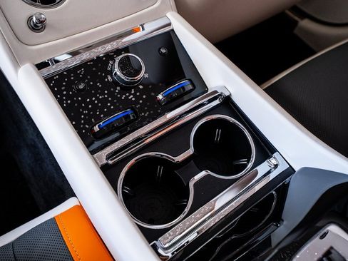 Used 2024 Rolls-Royce Spectre w/ Spectre Launch Package image 59