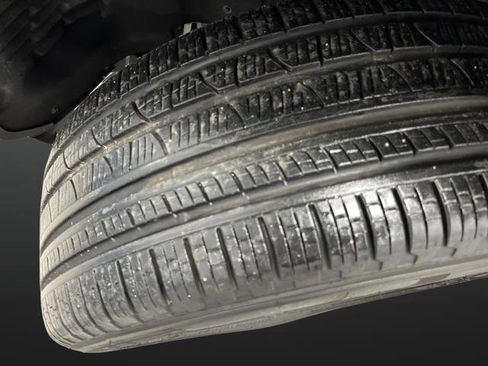 Used 2025 Jeep Grand Cherokee L Limited w/ Luxury Tech Group II image 39