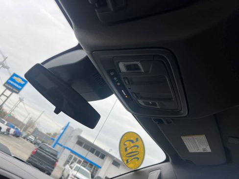 Used 2025 Chevrolet Silverado 1500 LT Trail Boss w/ LPO, Dark Essentials Package image 26