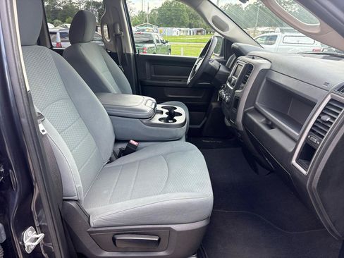 Used 2019 RAM 1500 Express w/ Express Value Package AWD/4WD image 17