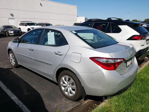 Used 2015 Toyota Corolla LE FWD image 7