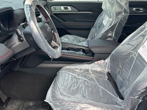 New 2026 Ford Explorer ST-Line image 9