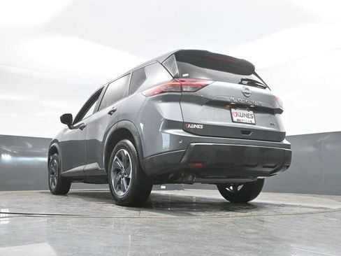 Used 2024 Nissan Rogue SV FWD image 51