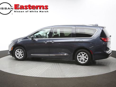 Used 2020 Chrysler Pacifica Touring-L FWD image 63