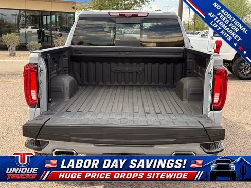 Used 2024 GMC Sierra 1500 AT4 w/ Technology Package AWD/4WD image 7