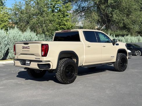 Used 2023 GMC Sierra 1500 Elevation AWD/4WD image 9