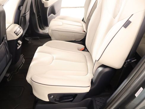 Used 2023 Hyundai Palisade Limited w/ Cargo Package image 13