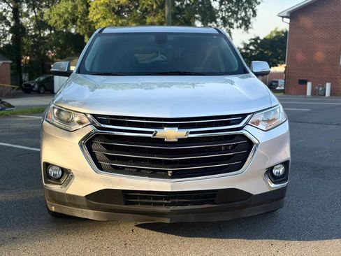 Used 2021 Chevrolet Traverse LT w/ LT Premium Package FWD image 9