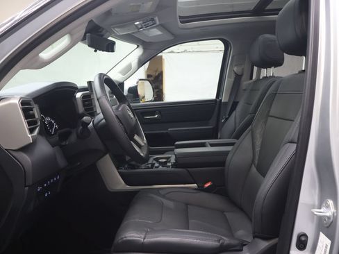 Used 2023 Toyota Tundra Limited AWD/4WD image 16