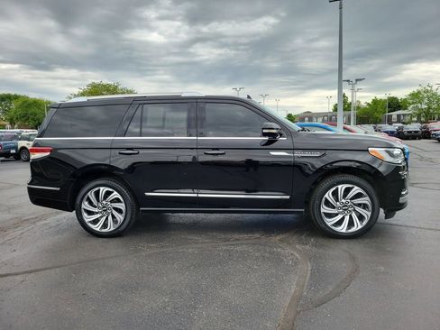 Certified 2024 Lincoln Navigator Reserve AWD/4WD image 3