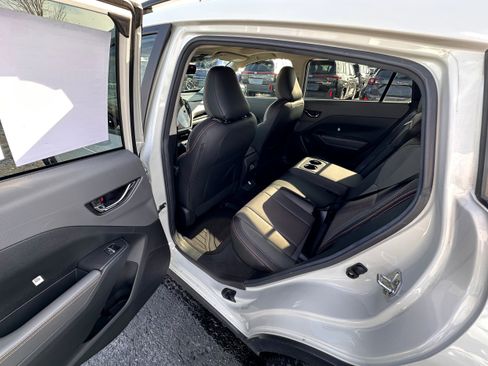 Used 2025 Subaru Crosstrek 2.5i Limited w/ Crosstrek Mirror Package image 10