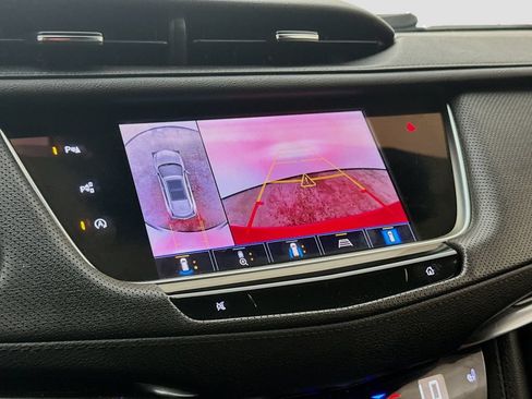 Used 2022 Cadillac XT5 Premium Luxury w/ Technology Package AWD/4WD image 17