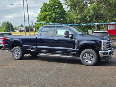 New 2025 Ford F350 Lariat w/ FX4 Off-Road Package image 2