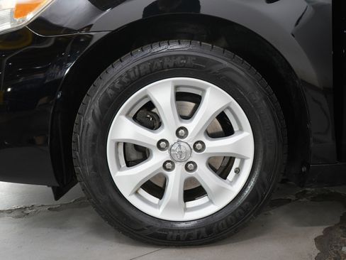 Used 2011 Toyota Camry LE w/ LE Extra-Value Pkg image 25