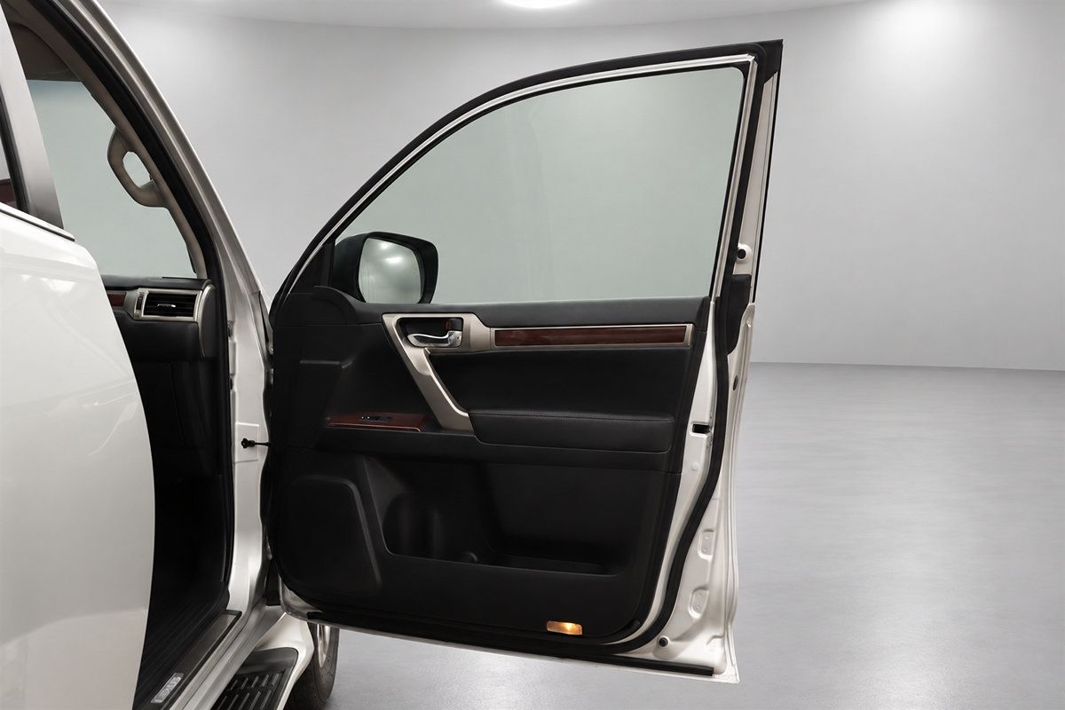 Used 2014 Lexus GX 460 Luxury AWD/4WD image 23
