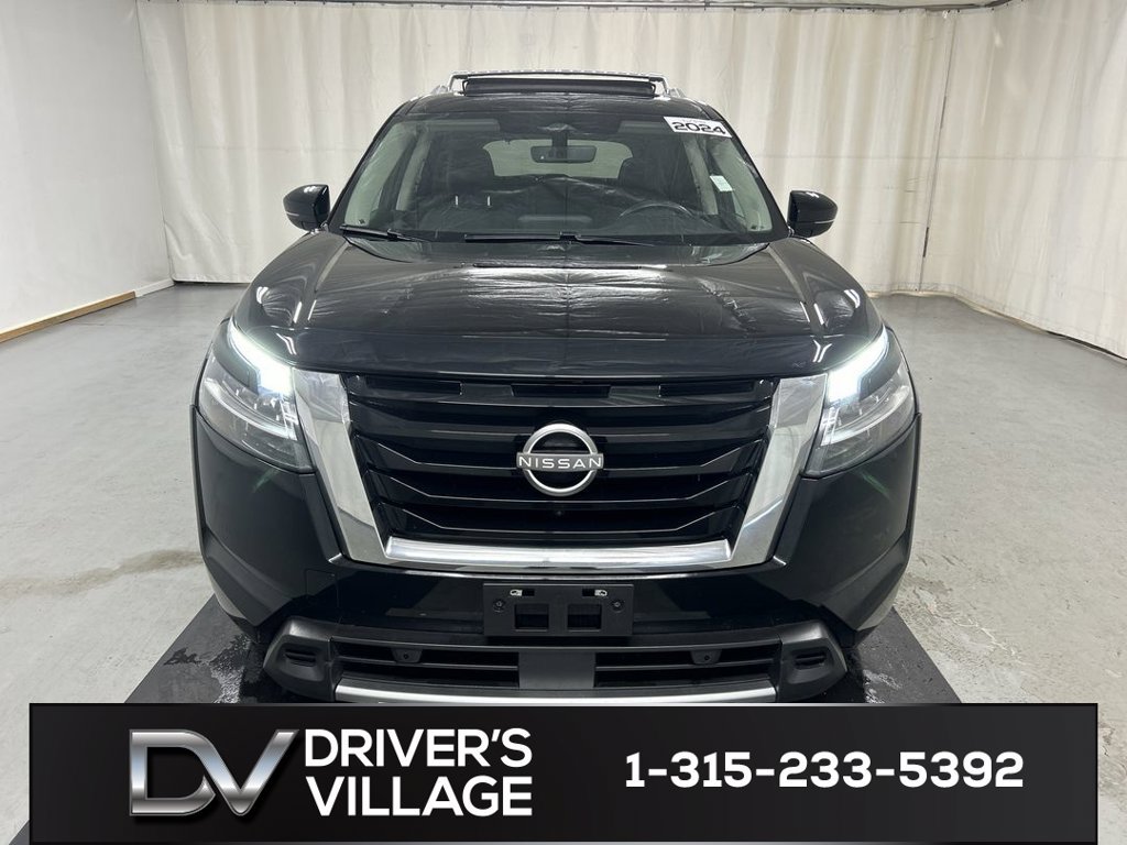 Used 2024 Nissan Pathfinder SL w/ SL Premium Package AWD/4WD image 3