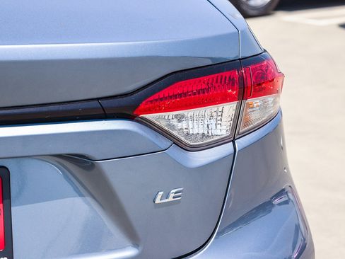Used 2025 Toyota Corolla LE FWD image 8