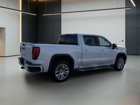 Used 2020 GMC Sierra 1500 Denali w/ Denali Premium Package AWD/4WD image 6