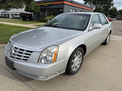Used 2009 Cadillac DTS w/ Trunk Convenience Package