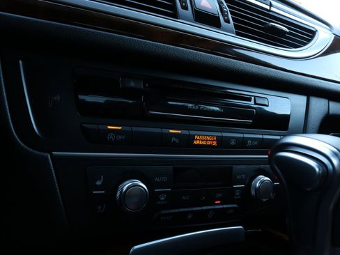 Used 2015 Audi A6 3.0T Prestige w/ Prestige Package image 34