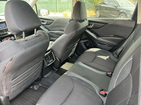 Used 2020 Subaru Forester Premium AWD/4WD image 31
