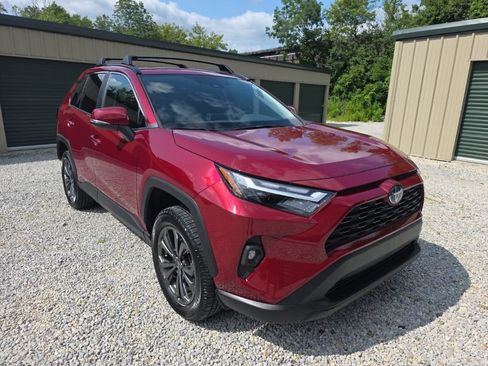 Certified 2023 Toyota RAV4 XLE Premium AWD/4WD image 9