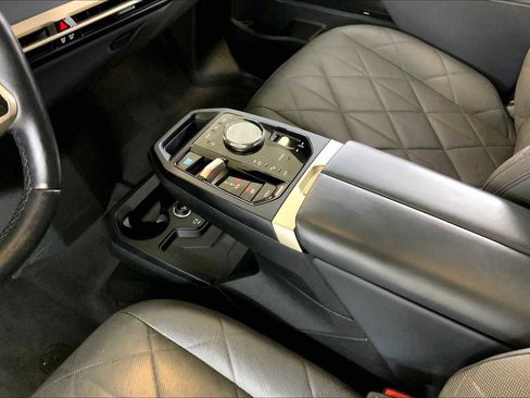 Used 2022 BMW iX xDrive50 w/ Convenience Package image 17