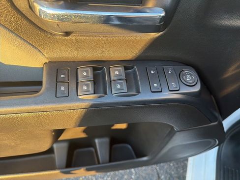 Used 2018 Chevrolet Silverado 1500 LS image 19