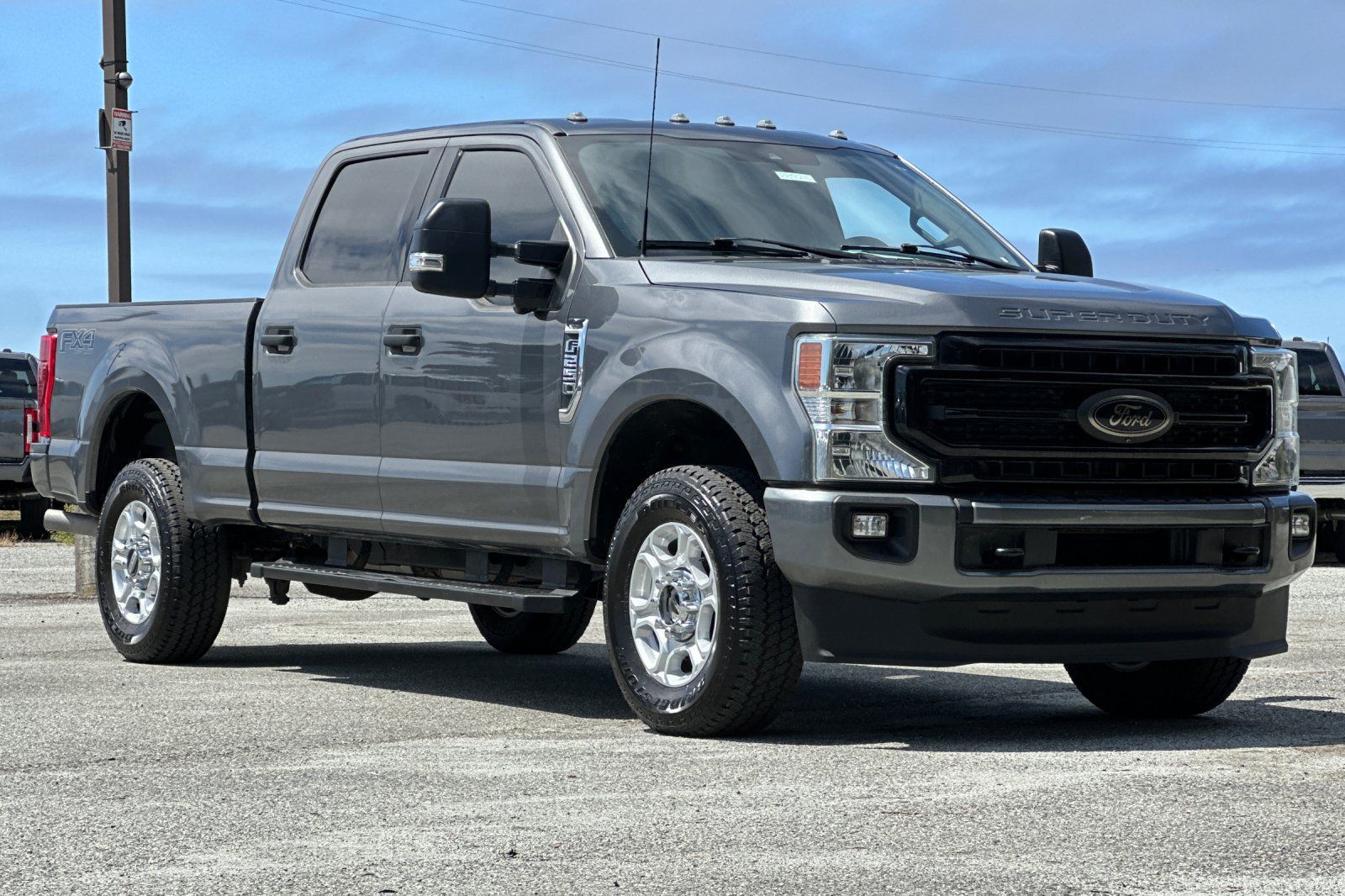 Used 2022 Ford F250 XLT w/ Black Appearance Package AWD/4WD image 7