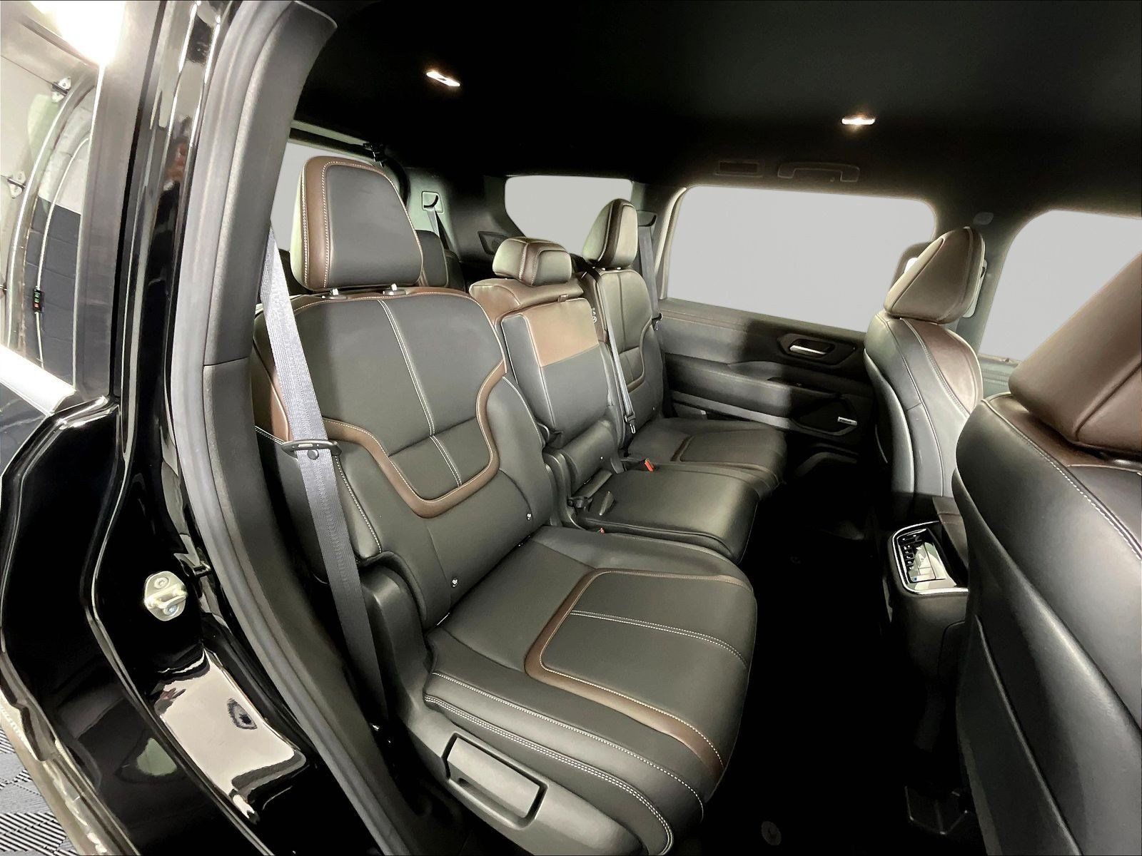 Certified 2026 Nissan Armada SL AWD/4WD image 25
