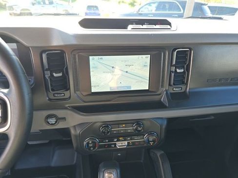 Used 2023 Ford Bronco Big Bend image 21