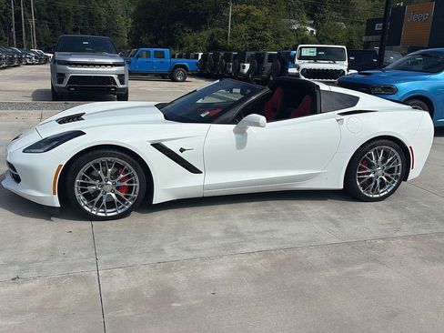 Used 2019 Chevrolet Corvette Stingray Coupe w/ 2LT Preferred Equipment Group RWD image 7