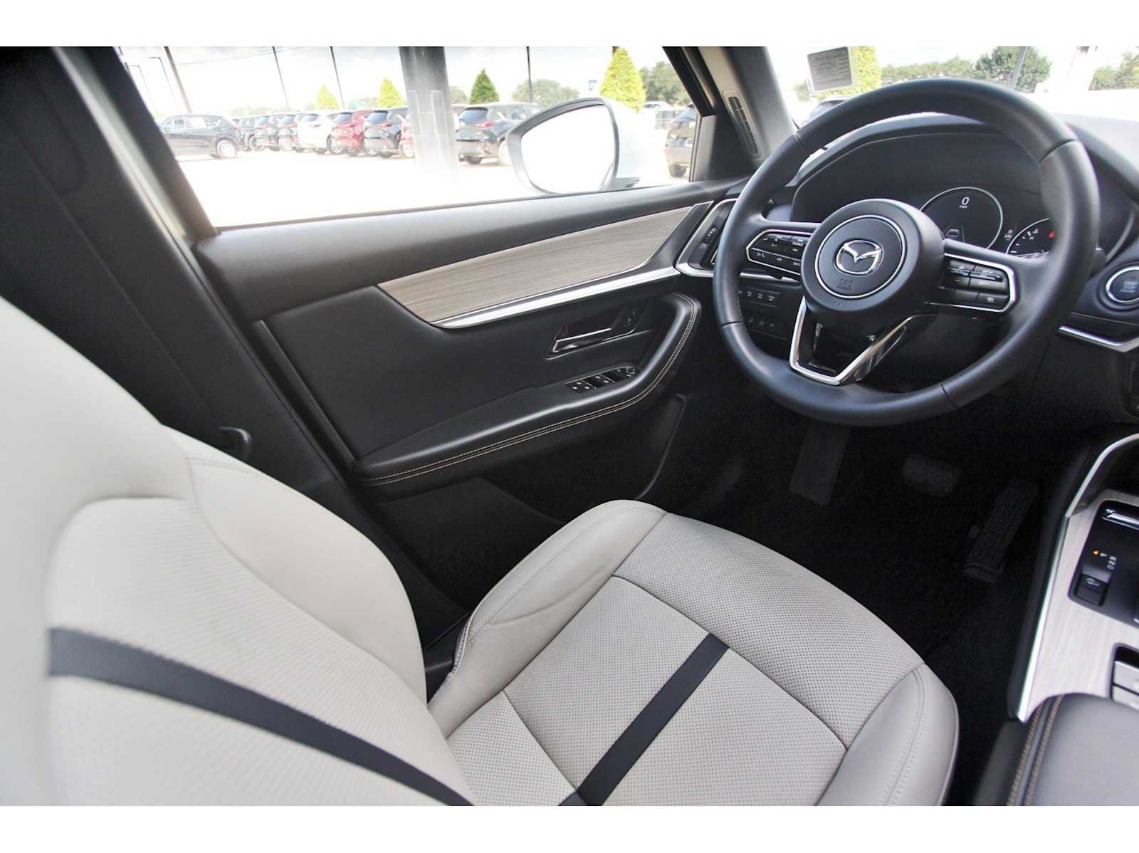 Used 2026 MAZDA CX-90 3.3 Turbo w/ Preferred Package AWD/4WD image 6
