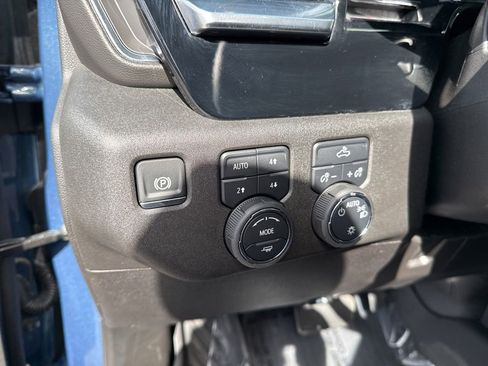 Used 2024 Chevrolet Silverado 1500 LT AWD/4WD image 12