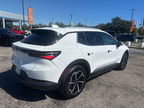 New 2026 Chevrolet Equinox EV LT image 3