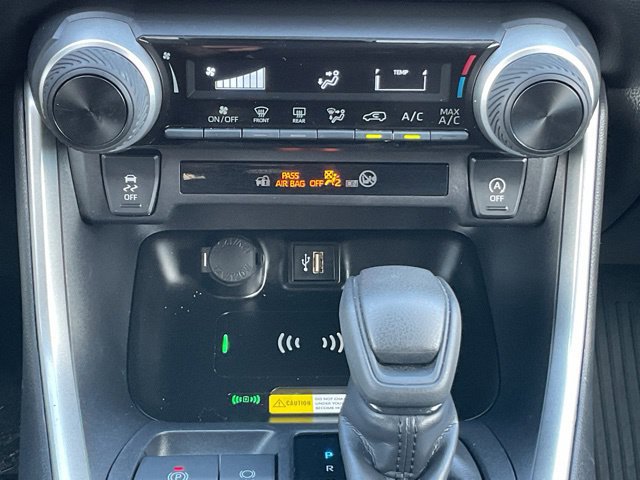 Used 2025 Toyota RAV4 LE FWD image 26