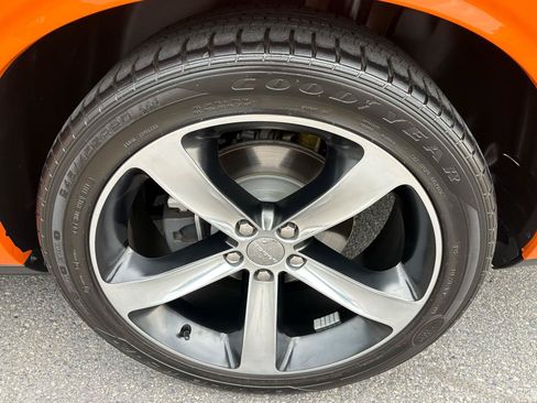 Used 2014 Dodge Challenger R/T RWD image 14