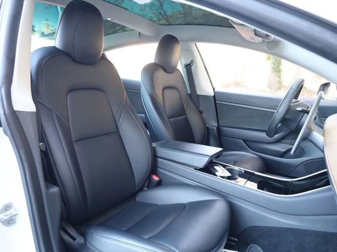 Used 2020 Tesla Model 3 Standard Range Plus image 24