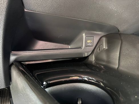 Used 2020 Toyota C-HR XLE image 32