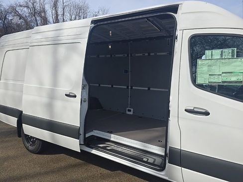 New 2025 Mercedes-Benz Sprinter 3500 image 23