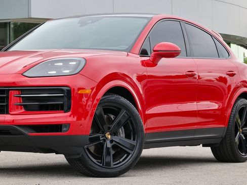 Certified 2024 Porsche Cayenne Coupe AWD/4WD image 27